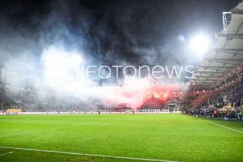  12.12.2017 GDYNIA<br />PILKA NOZNA - EKSTRAKLASA SEZON 2017/2018<br />MECZ ARKA GDYNIA - GORNIK ZABRZE<br />N/Z RACE OPRAWA KIBICOW ARKI GDYNIA<br /> 