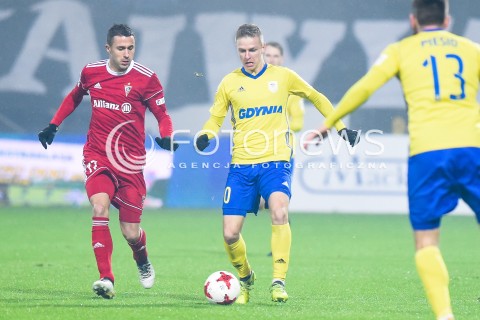  12.12.2017 GDYNIA<br />PILKA NOZNA - EKSTRAKLASA SEZON 2017/2018<br />MECZ ARKA GDYNIA - GORNIK ZABRZE<br />N/Z IGOR ANGULO MATEUSZ SZWOCH<br /> 