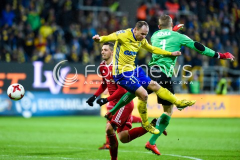  12.12.2017 GDYNIA<br />PILKA NOZNA - EKSTRAKLASA SEZON 2017/2018<br />MECZ ARKA GDYNIA - GORNIK ZABRZE<br />N/Z RAFAL SIEMASZKO TOMASZ LOSKA<br /> 
