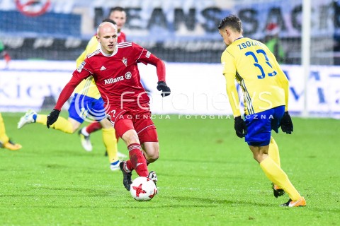  12.12.2017 GDYNIA<br />PILKA NOZNA - EKSTRAKLASA SEZON 2017/2018<br />MECZ ARKA GDYNIA - GORNIK ZABRZE<br />N/Z RAFAL KURZAWA DAMIAN ZBOZIEN<br /> 