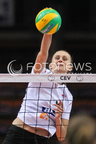  13.12.2017 RZESZOW POLAND<br />SIATKOWKA LIGA MISTRZYN <br />2018 CEV VOLLEYBALL CHAMPIONS LEAGUE - WOMEN <br />MECZ DEVELOPRES SKYRES RZESZOW - ASPTT MULHOUSE VB <br />N/Z MONIKA PTAK SYLWETKA ATAK <br /> 