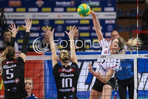  13.12.2017 RZESZOW POLAND<br />SIATKOWKA LIGA MISTRZYN <br />2018 CEV VOLLEYBALL CHAMPIONS LEAGUE - WOMEN <br />MECZ DEVELOPRES SKYRES RZESZOW - ASPTT MULHOUSE VB <br />N/Z HELENE ROUSSEAUX <br /> 