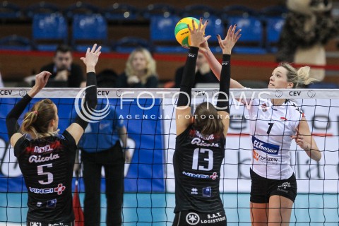  13.12.2017 RZESZOW POLAND<br />SIATKOWKA LIGA MISTRZYN <br />2018 CEV VOLLEYBALL CHAMPIONS LEAGUE - WOMEN <br />MECZ DEVELOPRES SKYRES RZESZOW - ASPTT MULHOUSE VB <br />N/Z HELENE ROUSSEAUX <br /> 
