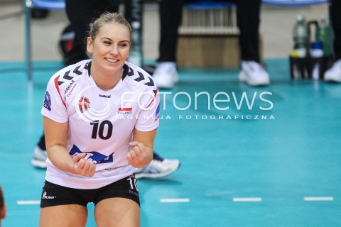  13.12.2017 RZESZOW POLAND<br />SIATKOWKA LIGA MISTRZYN <br />2018 CEV VOLLEYBALL CHAMPIONS LEAGUE - WOMEN <br />MECZ DEVELOPRES SKYRES RZESZOW - ASPTT MULHOUSE VB <br />N/Z ADELA HELIC SYLWETKA RADOSC EMOCJE <br /> 