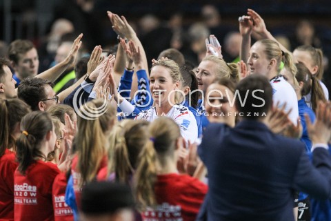  13.12.2017 RZESZOW POLAND<br />SIATKOWKA LIGA MISTRZYN <br />2018 CEV VOLLEYBALL CHAMPIONS LEAGUE - WOMEN <br />MECZ DEVELOPRES SKYRES RZESZOW - ASPTT MULHOUSE VB <br />N/Z HELENE ROUSSEAUX KIBICE <br /> 