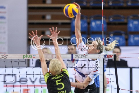  16.12.2017 RZESZOW <br />SIATKOWKA LIGA SIATKOWKI KOBIET LSK 2017/2018 WOMEN VOLLEYBALL POLAND POLISH LEAGUE <br />MECZ DEVELOPRES SKYRES RZESZOW - POLI BUDOWLANI TORUN<br />N/Z HELENE ROUSSEAUX <br /> 