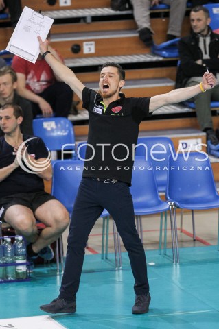  16.12.2017 RZESZOW <br />SIATKOWKA LIGA SIATKOWKI KOBIET LSK 2017/2018 WOMEN VOLLEYBALL POLAND POLISH LEAGUE <br />MECZ DEVELOPRES SKYRES RZESZOW - POLI BUDOWLANI TORUN<br />N/Z MARCIN SZENDZIELARZ - TRENER SYLWETKA RADOSC EMOCJE <br /> 