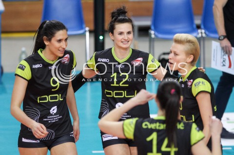 16.12.2017 RZESZOW <br />SIATKOWKA LIGA SIATKOWKI KOBIET LSK 2017/2018 WOMEN VOLLEYBALL POLAND POLISH LEAGUE <br />MECZ DEVELOPRES SKYRES RZESZOW - POLI BUDOWLANI TORUN<br />N/Z IZABELA BALUCKA MARTA JANIK GABRIELA JASINSKA RADOSC EMOCJE <br /> 