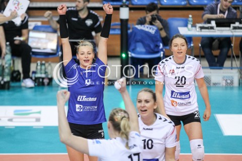  16.12.2017 RZESZOW <br />SIATKOWKA LIGA SIATKOWKI KOBIET LSK 2017/2018 WOMEN VOLLEYBALL POLAND POLISH LEAGUE <br />MECZ DEVELOPRES SKYRES RZESZOW - POLI BUDOWLANI TORUN<br />N/Z AGATA SAWICKA RADOSC EMOCJE JELENA BLAGOJEVIC ADELA HELIC <br /> 