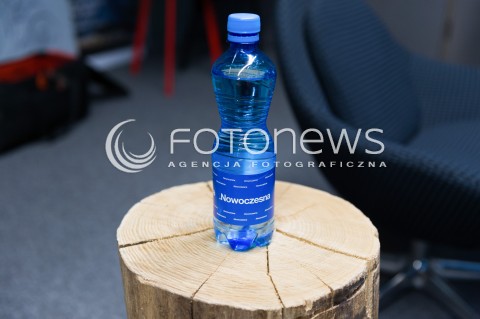  16.12.2017 WARSZAWA<br />RADA KRAJOWA NOWOCZESNEJ W WARSZAWIE<br />N/Z WODA MINERALNA BUTELKA W BUTELCE NOWOCZESNA<br /> 
