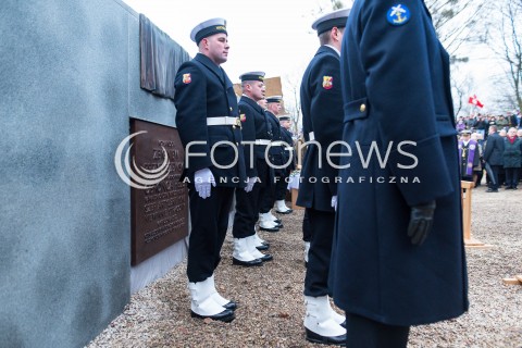  16.12.2017 GDYNIA<br />PANSTWOWY POGRZEB TRZECH KOMANDOROW OFIAR ZBRODNI KOMUNISTYCZNEJ Z UDZIALEM PREZYDENTA ANDRZEJA DUDY<br />N/Z ZOLNIERZE MARYNARKI WOJENNEJ<br /> 