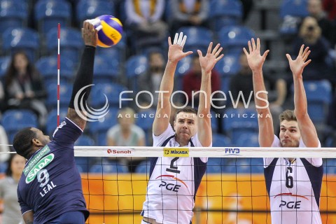  17.12.2017 KRAKOW ( TAURON ARENA ) SIATKOWKA MEZCZYZN <br />KLUBOWE MISTRZOSTWA SWIATA 2017<br />Mens Club Volleyball Championship Poland 2017<br />MECZ O 3. MIEJSCE ( 3rd Place Match ) <br />MECZ PGE SKRA BELCHATOW - SADA CRUZEIRO <br />N/Z MARIUSZ WLAZLY KAROL KLOS BLOK <br /> 