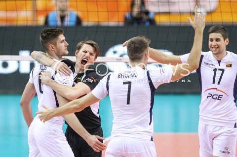  17.12.2017 KRAKOW ( TAURON ARENA ) SIATKOWKA MEZCZYZN <br />KLUBOWE MISTRZOSTWA SWIATA 2017<br />Mens Club Volleyball Championship Poland 2017<br />MECZ O 3. MIEJSCE ( 3rd Place Match ) <br />MECZ PGE SKRA BELCHATOW - SADA CRUZEIRO <br />N/Z KACPER PIECHOCKI KAROL KLOS NIKOLAJ PENCZEW ( NIKOLAY PENCHEV ) RADOSC EMOCJE <br /> 