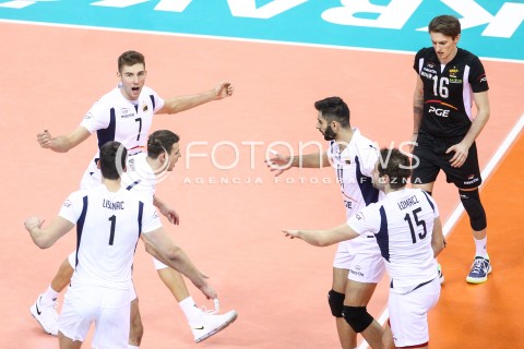  17.12.2017 KRAKOW ( TAURON ARENA ) SIATKOWKA MEZCZYZN <br />KLUBOWE MISTRZOSTWA SWIATA 2017<br />Mens Club Volleyball Championship Poland 2017<br />MECZ O 3. MIEJSCE ( 3rd Place Match ) <br />MECZ PGE SKRA BELCHATOW - SADA CRUZEIRO <br />N/Z BARTOSZ BEDNORZ KACPER PIECHOCKI MILAD EBADIPOUR RADOSC EMOCJE <br /> 