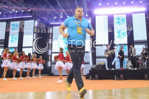  17.12.2017 KRAKOW ( TAURON ARENA ) SIATKOWKA MEZCZYZN <br />KLUBOWE MISTRZOSTWA SWIATA 2017<br />Mens Club Volleyball Championship Poland 2017<br />MECZ FINALOWY ( Final Match ) <br />MECZ ZENIT KAZAN - CUCINE LUBE CIVITANOVA <br />N/Z WLADIMIR ALEKNO - I TRENER ( HEAD COACH ) SYLWETKA PREZENTACJA <br /> 