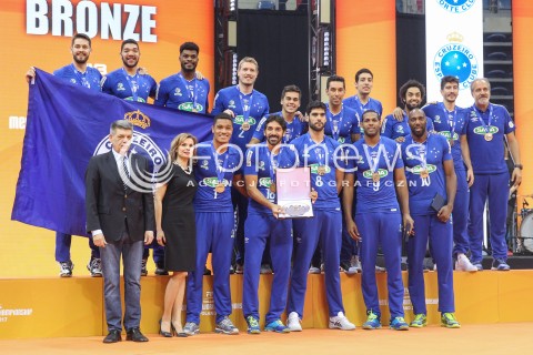  17.12.2017 KRAKOW ( TAURON ARENA ) SIATKOWKA MEZCZYZN <br />KLUBOWE MISTRZOSTWA SWIATA 2017<br />Mens Club Volleyball Championship Poland 2017<br />MECZ FINALOWY ( Final Match ) <br />MECZ ZENIT KAZAN - CUCINE LUBE CIVITANOVA <br />N/Z 3 MIEJSCE - ZESPOL DRUZYNA SADA CRUZEIRO ZDJECIE GRUPOWE GRUPOWKA GROUP PHOTOGRAPHY <br /> 