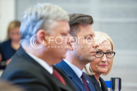  18.12.2017 WARSZAWA<br />BRIEFING PRASOWY PREZESA RADY MINISTROW W SPRAWIE ZMIAN PERSONALNYCH W RADZIE MINISTROW<br />N/Z JOANNA KOPCINSKA MICHAL DWORCZYK MAREK SUSKI<br /> 