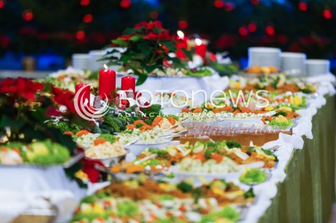  18.12.2017 WARSZAWA<br />ZOLNIERSKA WIGILIA Z UDZIALEM PREZYDENTA <br />N/Z STOL WIGILIJNY DANIA<br /> 