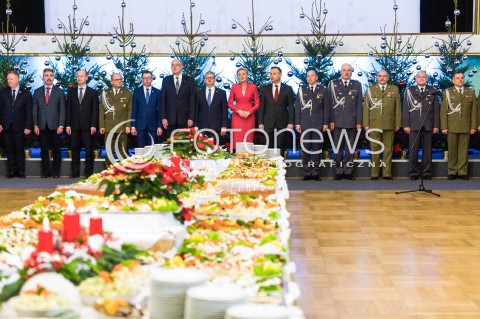 18.12.2017 WARSZAWA<br />ZOLNIERSKA WIGILIA Z UDZIALEM PREZYDENTA <br />N/Z AGATA KORNHAUSER DUDA PREZYDENT RP ANDRZEJ DUDA<br /> 