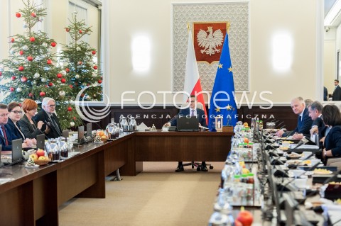 19.12.2017 WARSZAWA<br />POSIEDZENIE RADY MINISTROW<br />N/Z MATEUSZ MORAWIECKI JAROSLAW GOWIN MARIUSZ BLASZCZAK WITOLD WASZCZYKOWSKI EWLZBIETA RAFALSKA ANNA ZALEWSKA GABINET MATEUSZA MORAWIECKIEGO<br /> 