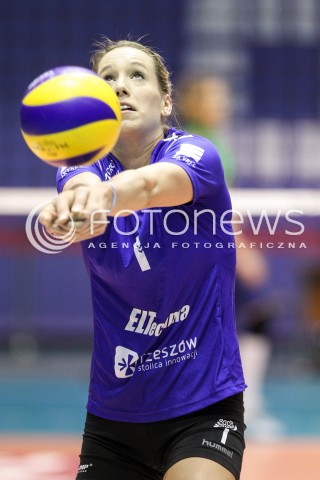  20.12.2017 KRAKOW <br />SIATKOWKA LIGA SIATKOWKI KOBIET LSK 2017/2018 WOMEN VOLLEYBALL POLAND POLISH LEAGUE <br />MECZ TREFL PROXIMA KRAKOW - DEVELOPRES SKYRES RZESZOW <br />N/Z HELENE ROUSSEAUX SYLWETKA <br /> 