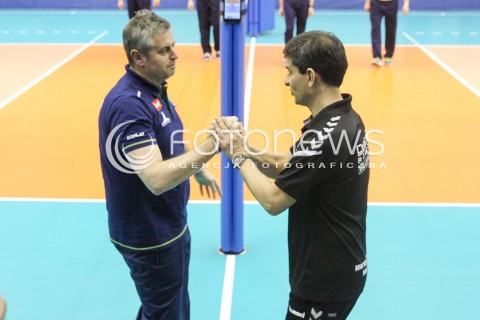  20.12.2017 KRAKOW <br />SIATKOWKA LIGA SIATKOWKI KOBIET LSK 2017/2018 WOMEN VOLLEYBALL POLAND POLISH LEAGUE <br />MECZ TREFL PROXIMA KRAKOW - DEVELOPRES SKYRES RZESZOW <br />N/Z LORENZO MICELLI - I TRENER ( HEAD COACH ) ALESSANDRO CHIAPPINI - I TRENER ( HEAD COACH ) <br /> 