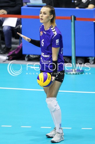  20.12.2017 KRAKOW <br />SIATKOWKA LIGA SIATKOWKI KOBIET LSK 2017/2018 WOMEN VOLLEYBALL POLAND POLISH LEAGUE <br />MECZ TREFL PROXIMA KRAKOW - DEVELOPRES SKYRES RZESZOW <br />N/Z KATARZYNA ZABINSKA SYLWETKA <br /> 