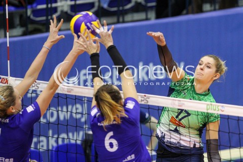  20.12.2017 KRAKOW <br />SIATKOWKA LIGA SIATKOWKI KOBIET LSK 2017/2018 WOMEN VOLLEYBALL POLAND POLISH LEAGUE <br />MECZ TREFL PROXIMA KRAKOW - DEVELOPRES SKYRES RZESZOW <br />N/Z KINGA HATALA <br /> 
