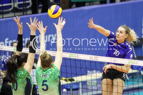  20.12.2017 KRAKOW <br />SIATKOWKA LIGA SIATKOWKI KOBIET LSK 2017/2018 WOMEN VOLLEYBALL POLAND POLISH LEAGUE <br />MECZ TREFL PROXIMA KRAKOW - DEVELOPRES SKYRES RZESZOW <br />N/Z ADELA HELIC <br /> 