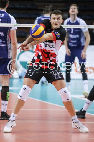  23.12.2017 RZESZOW <br />SIATKOWKA PLUS LIGA 2017/2018 MEN VOLLEYBALL POLAND POLISH PLUSLIGA LEAGUE SEASON 2017/2018 <br />MECZ ASSECO RESOVIA RZESZOW - MKS BEDZIN <br />N/Z MATEUSZ MASLOWSKI SYLWETKA <br /> 
