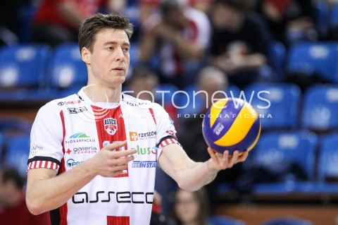  23.12.2017 RZESZOW <br />SIATKOWKA PLUS LIGA 2017/2018 MEN VOLLEYBALL POLAND POLISH PLUSLIGA LEAGUE SEASON 2017/2018 <br />MECZ ASSECO RESOVIA RZESZOW - MKS BEDZIN <br />N/Z JOCHEN SCHOPS SYLWETKA <br /> 