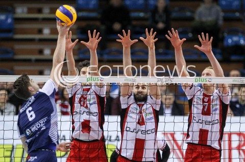  23.12.2017 RZESZOW <br />SIATKOWKA PLUS LIGA 2017/2018 MEN VOLLEYBALL POLAND POLISH PLUSLIGA LEAGUE SEASON 2017/2018 <br />MECZ ASSECO RESOVIA RZESZOW - MKS BEDZIN <br />N/Z ALEKSANDER SLIWKA MARCIN MOZDZONEK JAKUB JAROSZ BLOK <br /> 