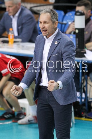  23.12.2017 RZESZOW <br />SIATKOWKA PLUS LIGA 2017/2018 MEN VOLLEYBALL POLAND POLISH PLUSLIGA LEAGUE SEASON 2017/2018 <br />MECZ ASSECO RESOVIA RZESZOW - MKS BEDZIN <br />N/Z ANDRZEJ KOWAL - I TRENER ( HEAD COACH ) SYLWETKA RADOSC EMOCJE <br /> 