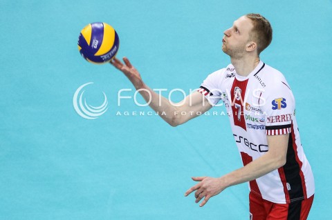  23.12.2017 RZESZOW <br />SIATKOWKA PLUS LIGA 2017/2018 MEN VOLLEYBALL POLAND POLISH PLUSLIGA LEAGUE SEASON 2017/2018 <br />MECZ ASSECO RESOVIA RZESZOW - MKS BEDZIN <br />N/Z JAKUB JAROSZ SYLWETKA <br /> 