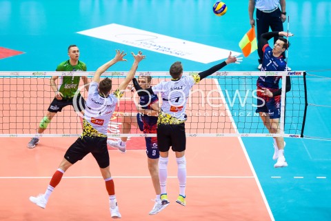  23.12.2017 GDANSK<br />SIATKOWKA - PLUS LIGA SEZON 2017/2018<br />MECZ TREFL GDANSK - ZAKSA KEDZIERZYN KOZLE<br />N/Z PAWEL ZATORSKI PIOTR NOWAKOWSKI DAMIAN SCHULZ RAFAL BUSZEK<br /> 