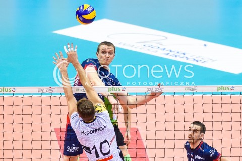  23.12.2017 GDANSK<br />SIATKOWKA - PLUS LIGA SEZON 2017/2018<br />MECZ TREFL GDANSK - ZAKSA KEDZIERZYN KOZLE<br />N/Z LUKASZ WISNIEWSKI DANIEL MCDONNELL<br /> 