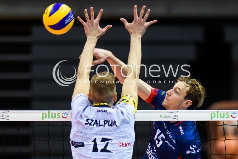  23.12.2017 GDANSK<br />SIATKOWKA - PLUS LIGA SEZON 2017/2018<br />MECZ TREFL GDANSK - ZAKSA KEDZIERZYN KOZLE<br />N/Z ARTUR SZALPUK SAM DEROO<br /> 
