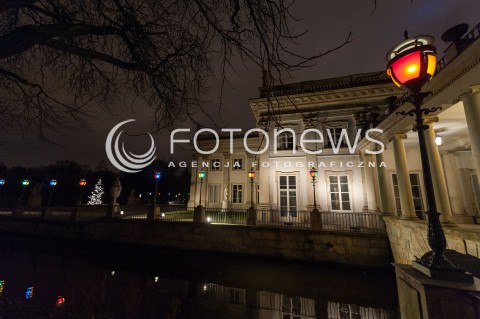  27.12.2017 WARSZAWA<br />WIECZORNY SPACER PO WARSZAWIE<br />N/Z SWIATECZNE OSWIETLENIE PALAC LAZIENKI KROLEWSKIE<br /> 