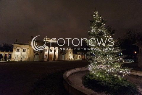  27.12.2017 WARSZAWA<br />WIECZORNY SPACER PO WARSZAWIE<br />N/Z SWIATECZNE OSWIETLENIE PALAC LAZIENKI KROLEWSKIE<br /> 