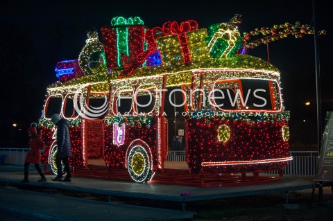  27.12.2017 WARSZAWA<br />WIECZORNY SPACER PO WARSZAWIE<br />N/Z SWIATECZNE OSWIETLENIE<br /> 