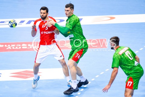  29.12.2017 GDANSK<br />PILKA RECZNA - TURNIEJ MIEDZYNARODOWY 4 NATIONS CUP<br />MECZ POLSKA - BIALORUS<br />N/Z STANISLAW MAKOWIEJEW VIACHASLAU BOKHAN VADIM GAYDUCHENKO<br /> 