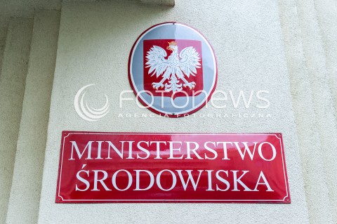  04.01.2018 WARSZAWA<br />KONFERENCJA W MINISTERSTWIE SRODOWISKA DZIALANIA NA RZECZ POPRAWY JAKOSCI POWIETRZA<br />N/Z TABLICA INFORMACYJNA MINISTERSTWO SRODOWISKA<br /> 
