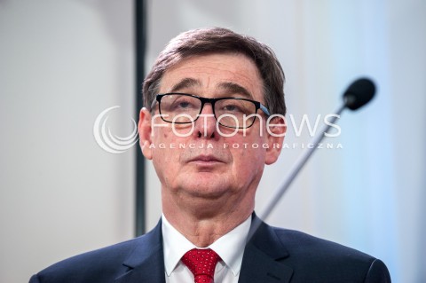  05.01.2018 WARSZAWA<br />KONFERENCJA W MINISTERSTWIE INFRASTRUKTURY I BUDOWNICTWA W SPRAWIE PRZEKAZANIA PRZEZ PKP SA GRUNTOW POD BUDOWE MIESZKAN Z PROGRAMU MIESZKANIE PLUS ORAZ PODPISANIE UMOWY NA SYSTEM ERTMS NA LINII E20 KUNOWICE - TERESPOL <br />N/Z KRZYSZTOF MAMINSKI<br /> 