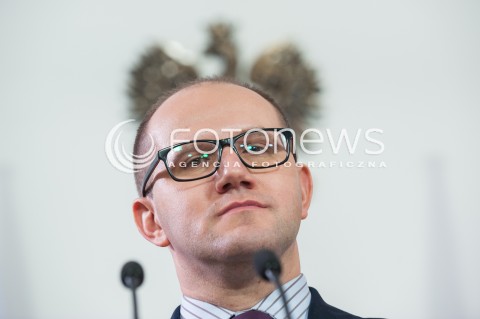  05.01.2018 WARSZAWA<br />KONFERENCJA W MINISTERSTWIE INFRASTRUKTURY I BUDOWNICTWA W SPRAWIE PRZEKAZANIA PRZEZ PKP SA GRUNTOW POD BUDOWE MIESZKAN Z PROGRAMU MIESZKANIE PLUS ORAZ PODPISANIE UMOWY NA SYSTEM ERTMS NA LINII E20 KUNOWICE - TERESPOL <br />N/Z TOMASZ ZUCHOWSKI<br /> 