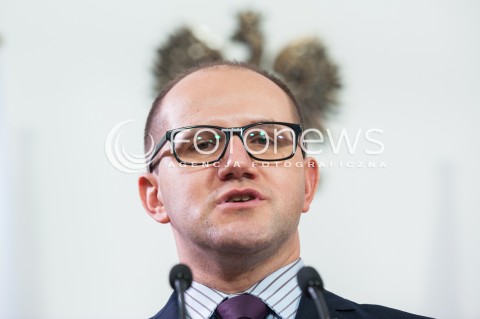  05.01.2018 WARSZAWA<br />KONFERENCJA W MINISTERSTWIE INFRASTRUKTURY I BUDOWNICTWA W SPRAWIE PRZEKAZANIA PRZEZ PKP SA GRUNTOW POD BUDOWE MIESZKAN Z PROGRAMU MIESZKANIE PLUS ORAZ PODPISANIE UMOWY NA SYSTEM ERTMS NA LINII E20 KUNOWICE - TERESPOL <br />N/Z TOMASZ ZUCHOWSKI<br /> 