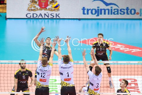  05.01.2018 GDANSK<br />SIATKOWKA - PLUS LIGA SEZON 2017/2018<br />MECZ TREFL GDANSK - PGE SKRA BELCHATOW<br />N/Z GRZEGORZ LOMACZ MARIUSZ WLAZLY BARTLOMIEJ BEDNORZ<br /> 