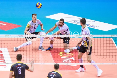  05.01.2018 GDANSK<br />SIATKOWKA - PLUS LIGA SEZON 2017/2018<br />MECZ TREFL GDANSK - PGE SKRA BELCHATOW<br />N/Z ARTUR SZALPUK MATEUSZ MIKA<br /> 