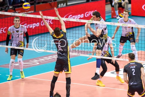  05.01.2018 GDANSK<br />SIATKOWKA - PLUS LIGA SEZON 2017/2018<br />MECZ TREFL GDANSK - PGE SKRA BELCHATOW<br />N/Z DAMIAN SCHULZ WOJCIECH GRZYB<br /> 