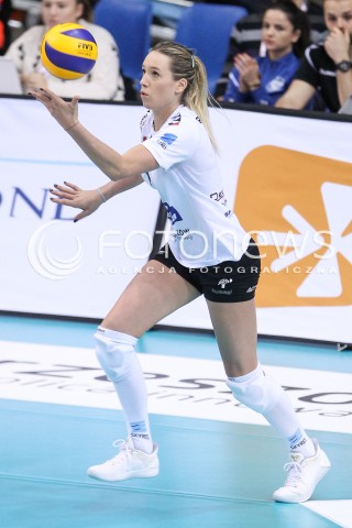  06.01.2018 RZESZOW <br />SIATKOWKA LIGA SIATKOWKI KOBIET LSK 2017/2018 WOMEN VOLLEYBALL POLAND POLISH LEAGUE <br />MECZ DEVELOPRES SKYRES RZESZOW - POLSKI CUKIER MUSZYNIANKA MUSZYNA <br />N/Z HELENE ROUSSEAUX SYLWETKA <br /> 