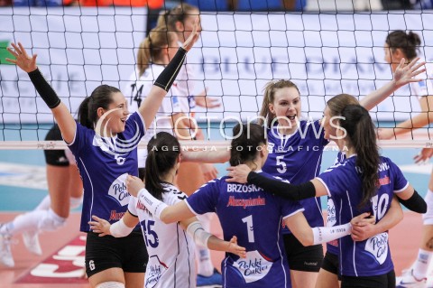  06.01.2018 RZESZOW <br />SIATKOWKA LIGA SIATKOWKI KOBIET LSK 2017/2018 WOMEN VOLLEYBALL POLAND POLISH LEAGUE <br />MECZ DEVELOPRES SKYRES RZESZOW - POLSKI CUKIER MUSZYNIANKA MUSZYNA <br />N/Z ALEKSANDRA WOJCIK MAJA SAVIC RADOSC EMOCJE <br /> 